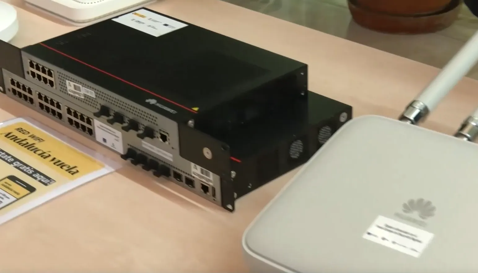 Andalucía estrena red wifi en todos sus hospitales públicos: gratuita, segura y sin límite de uso