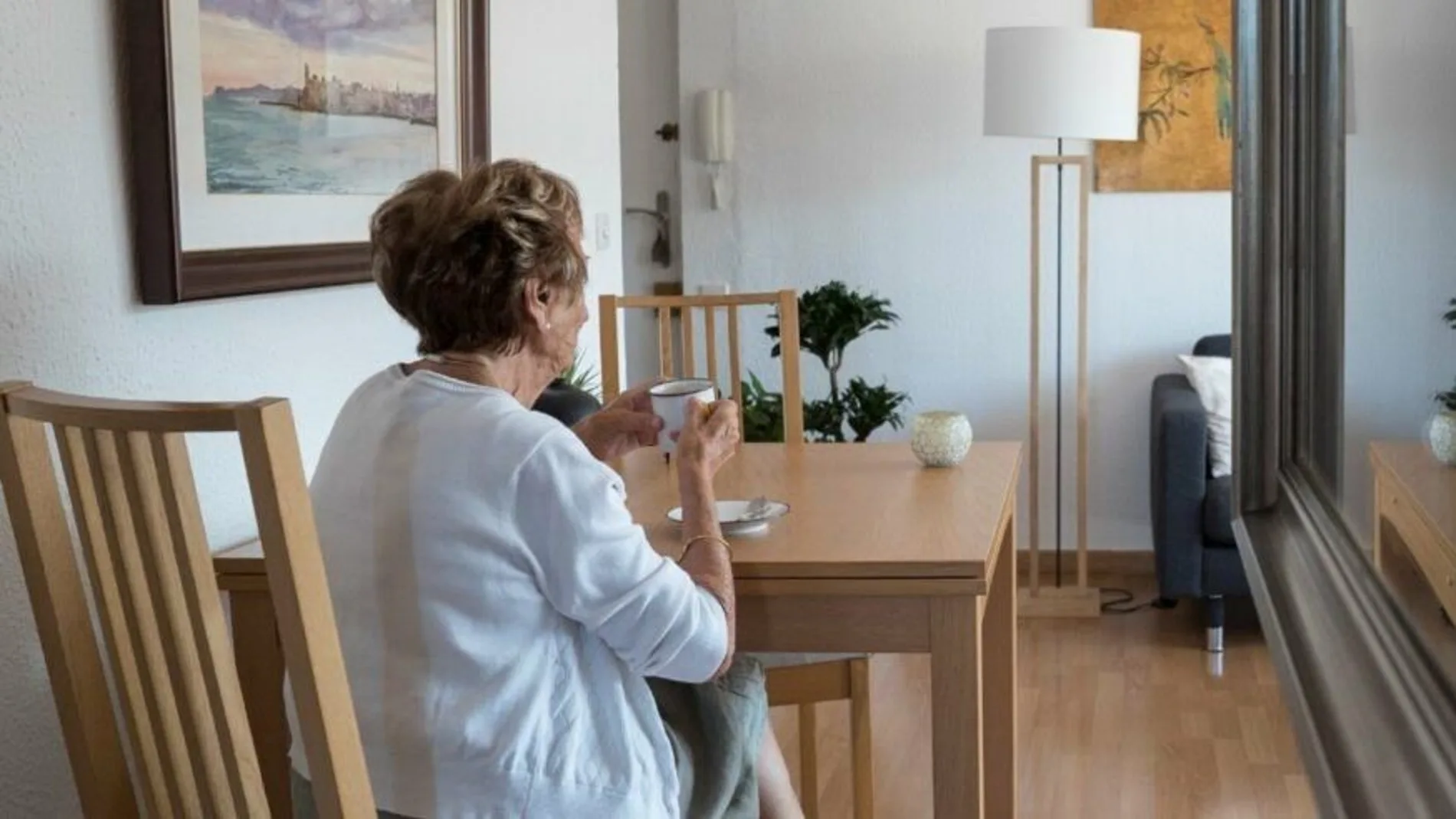 Un «match» entre abuelos y estudiantes para compartir casa